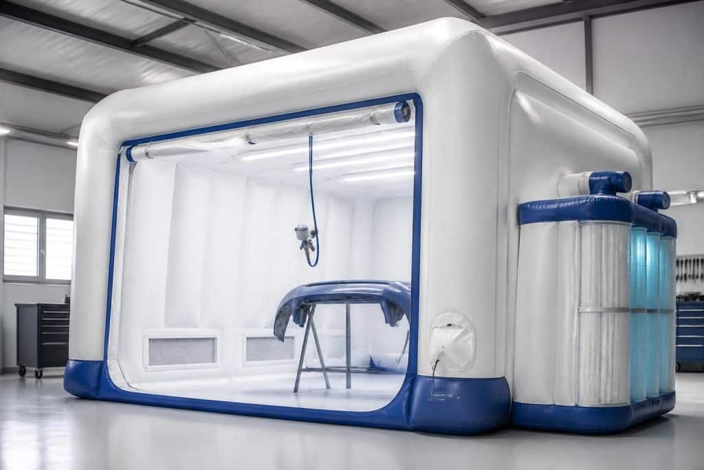 découvrez notre cabine de peinture gonflable portable équipée d'un système de filtration efficace, idéale pour des finitions propres et professionnelles partout où vous en avez besoin.