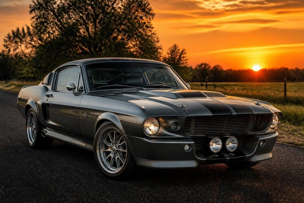 découvrez l'histoire fascinante et les caractéristiques emblématiques de la ford shelby gt500 eleanor, le muscle car mythique qui a marqué les passionnés d'automobile.